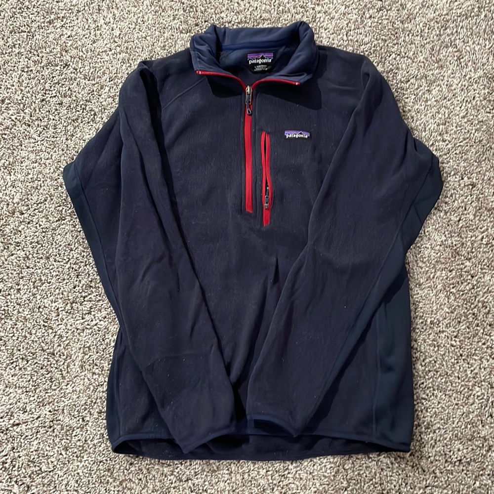 Men’s Patagonia half zip pullover
